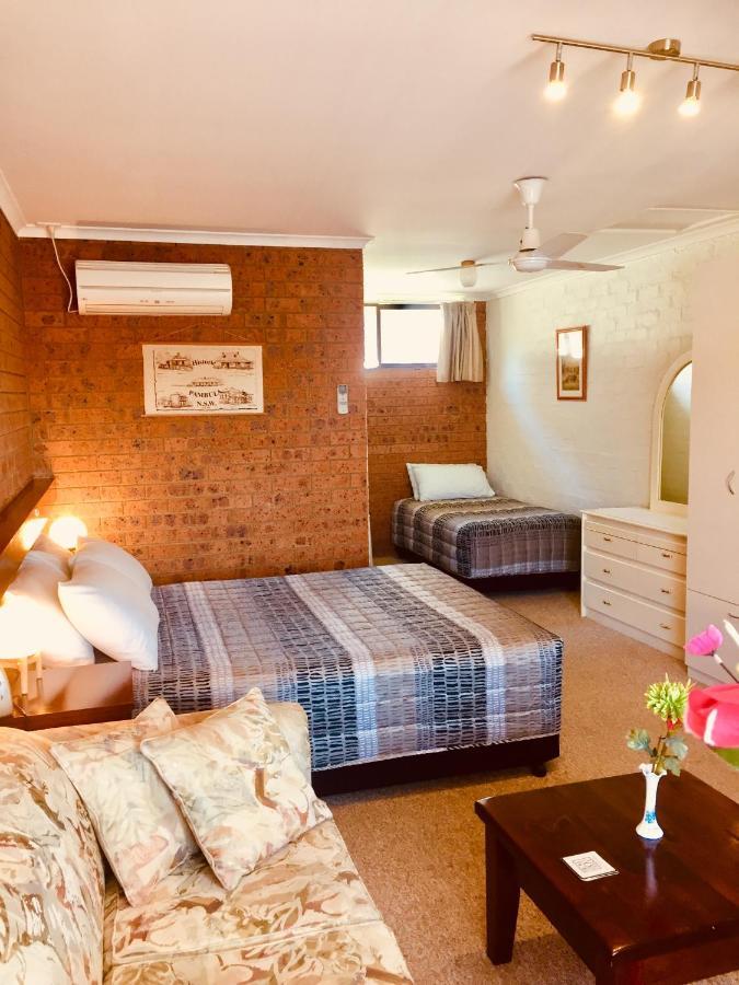 Colonial Motor Inn Pambula Exterior photo